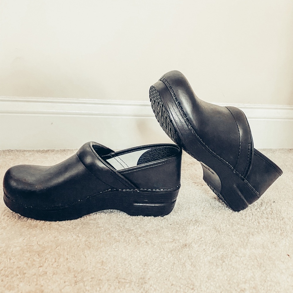 Dansko Clogs • NEVER WORN